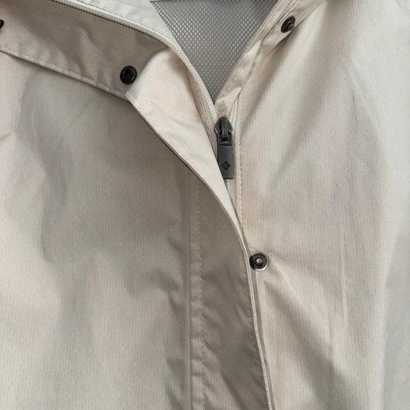Columbia Sportswear Omni-Tech Rain Jacket in Ivory - Picture 4 of 8
